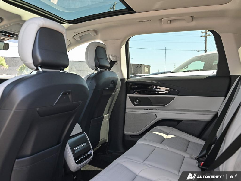 NEW 2026 Lincoln Nautilus Reserve - Gray Matter Met Cc Exterior / MEDIUM LIGHT SPACE GRAY, PREM LTHR-TRIMMED HTD/VENTILATED CAPTAI Interior - $69,409 - Stock #E60826 - VIN 5LMPJ8KA3TJ058188 - Photo 24
