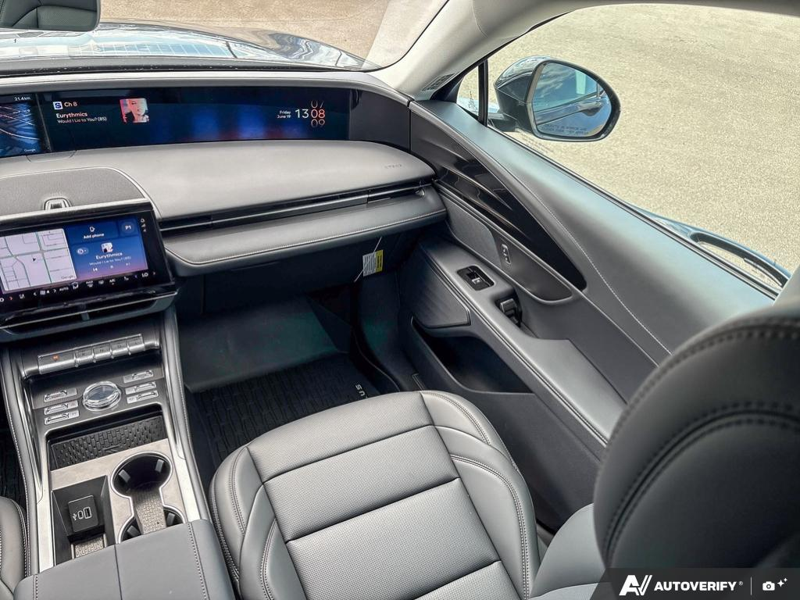 DEMO 2026 Lincoln Nautilus Premiere - Infinite Black Metallic Exterior / ONYX BLACK, LINCOLN SOFT TOUCH HEATED FRONT CAPTAIN'S CHAIRS Interior - $53,884 - Stock #E60736 - VIN 5LMPJ8JA2TJ049693 - Photo 25