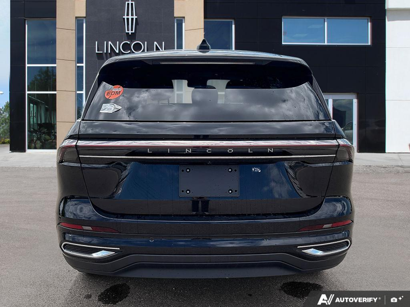 DEMO 2026 Lincoln Nautilus Premiere - Infinite Black Metallic Exterior / ONYX BLACK, LINCOLN SOFT TOUCH HEATED FRONT CAPTAIN'S CHAIRS Interior - $53,884 - Stock #E60736 - VIN 5LMPJ8JA2TJ049693 - Photo 5