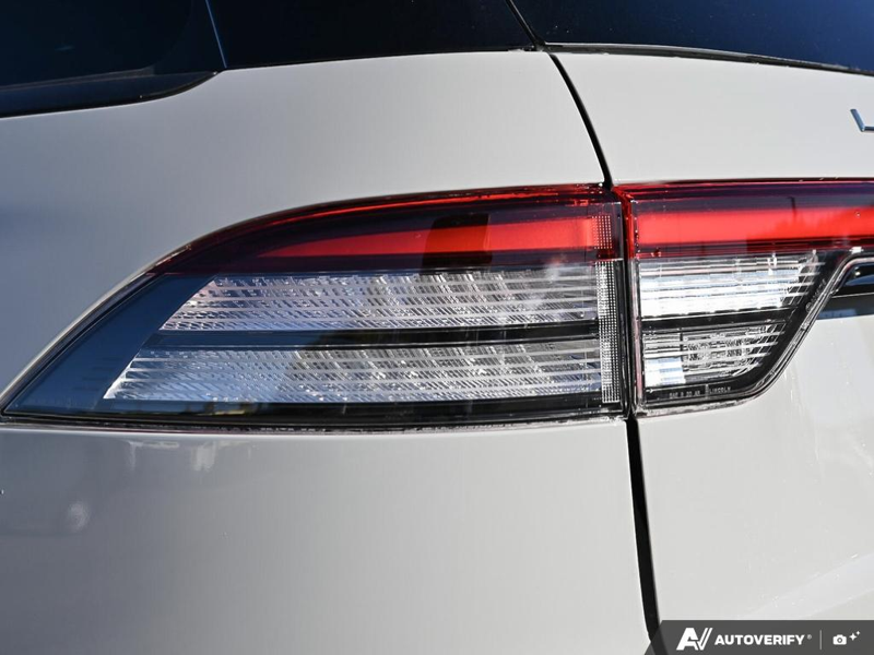 NEW 2027 Lincoln Aviator RESERVE - Avalanche Grey Clearcoat Exterior / HOT CHOCOLATE, PREMIUM LEATHER FRONT CAPTAIN'S CHAIRS Interior - $97,674 - Stock #E70035 - VIN 5LM5J7XC5VGL00961 - Photo 12