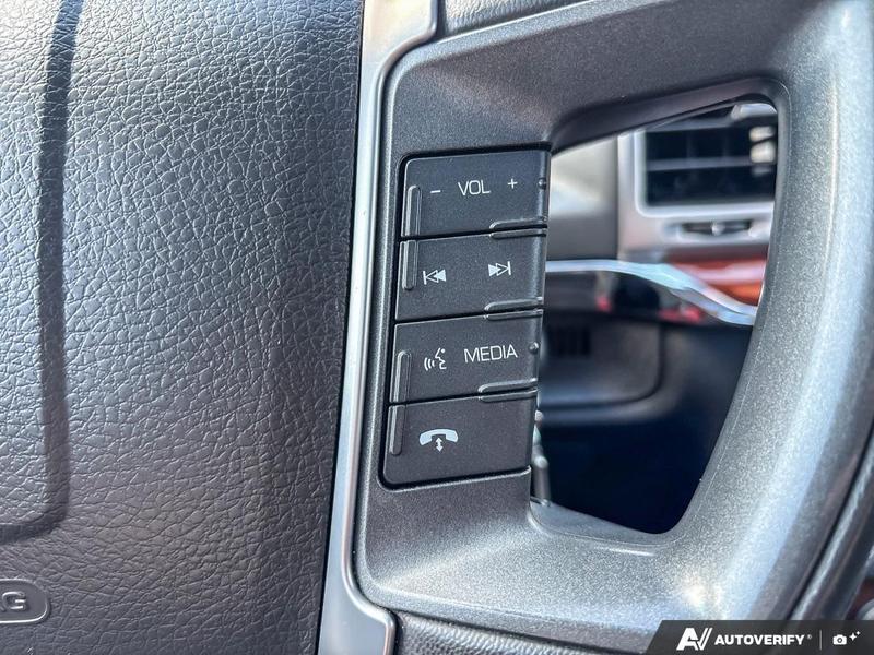 USED 2010 Lincoln MKZ AWD - Silver Exterior / BLACK LEATHER Interior - $15,998 - Stock #EP4707 - VIN 3LNHL2JC6AR627104 - Photo 16