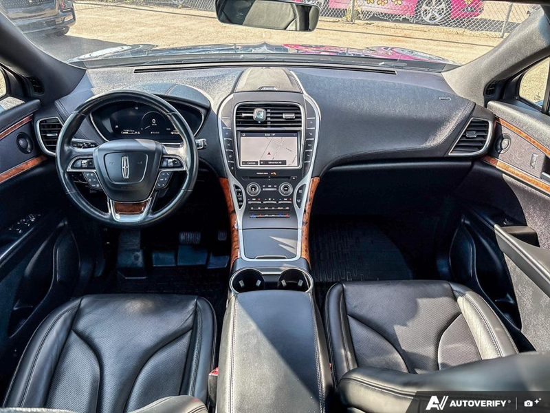 USED 2019 Lincoln Nautilus AWD Reserve - Rhapsody Blue Premium Colourant Exterior / EBONY Interior - $29,950 - Stock #E60489A - VIN 2LMPJ8LP8KBL67054 - Photo 24