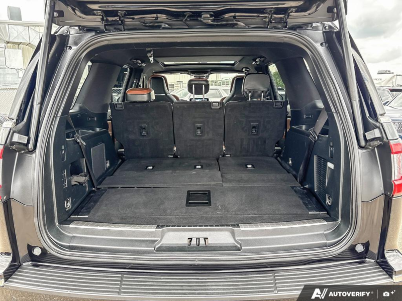 USED 2020 Lincoln Navigator Reserve - Infinite Black Metallic Exterior / RUSSET, HEATED/VENTILATED LUXURY LEATHER BUCKET SEATS Interior - $49,976 - Stock #E60140A - VIN 5LMJJ2LT4LEL14768 - Photo 12