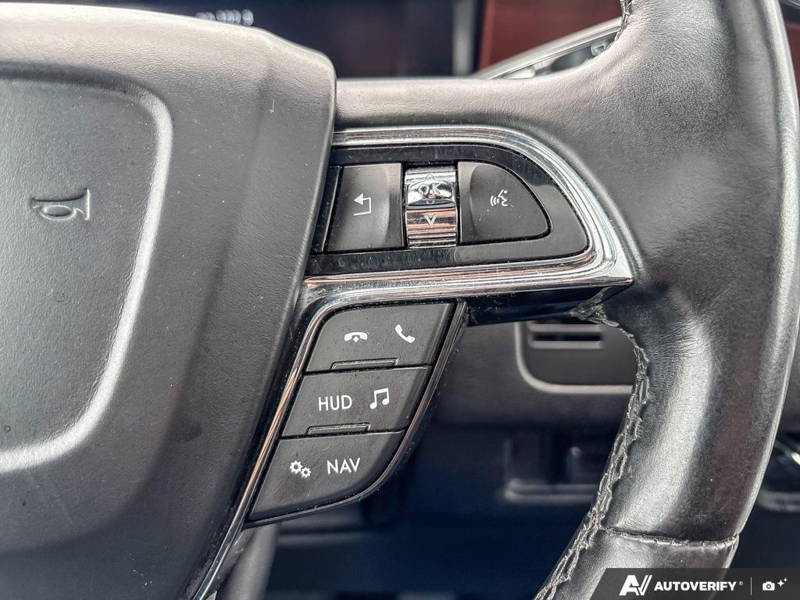 USED 2020 Lincoln Navigator Reserve - Infinite Black Metallic Exterior / RUSSET, HEATED/VENTILATED LUXURY LEATHER BUCKET SEATS Interior - $49,976 - Stock #E60140A - VIN 5LMJJ2LT4LEL14768 - Photo 16