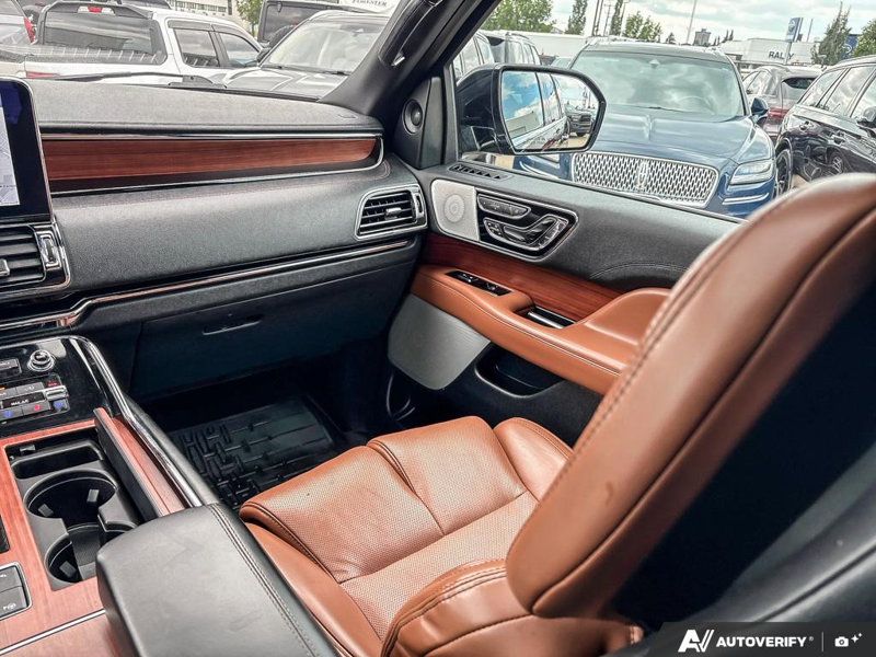 USED 2020 Lincoln Navigator Reserve - Infinite Black Metallic Exterior / RUSSET, HEATED/VENTILATED LUXURY LEATHER BUCKET SEATS Interior - $49,976 - Stock #E60140A - VIN 5LMJJ2LT4LEL14768 - Photo 25