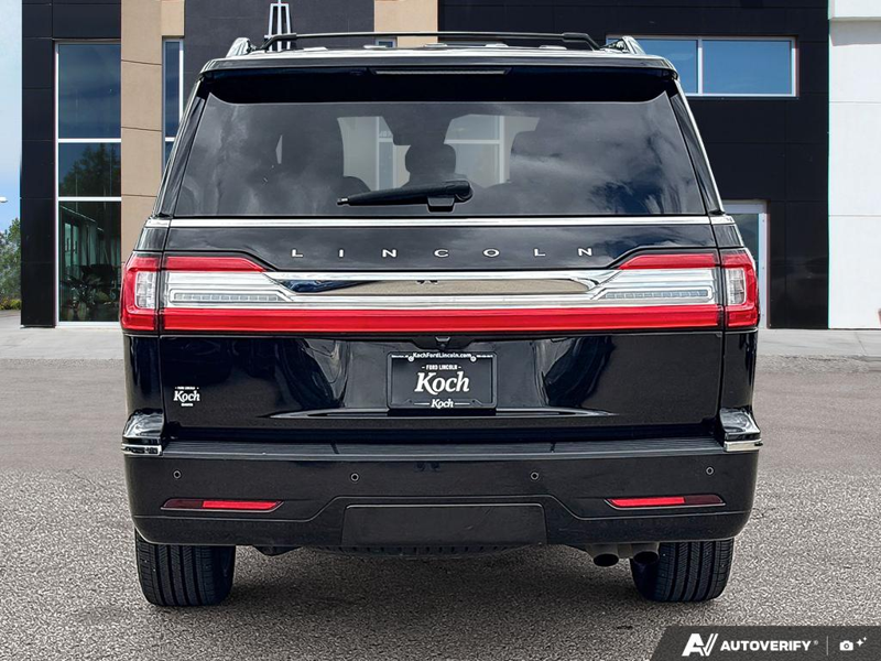 USED 2020 Lincoln Navigator Reserve - Infinite Black Metallic Exterior / RUSSET, HEATED/VENTILATED LUXURY LEATHER BUCKET SEATS Interior - $49,976 - Stock #E60140A - VIN 5LMJJ2LT4LEL14768 - Photo 5