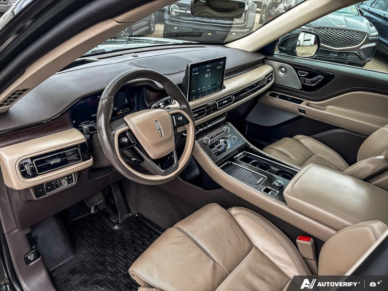 USED 2022 Lincoln Aviator Reserve - Gilded Green Exterior / SANDSTONE LEATHER TRIMMED Interior - $44,937 - Stock #E60261A - VIN 5LM5J7XC2NGL05342 - Photo 13