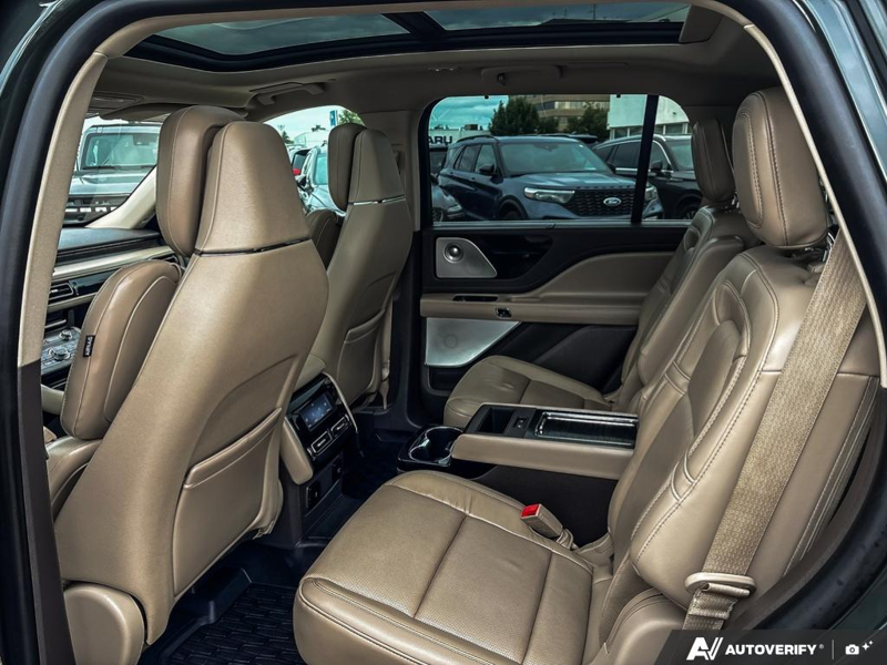 USED 2022 Lincoln Aviator Reserve - Gilded Green Exterior / SANDSTONE LEATHER TRIMMED Interior - $44,937 - Stock #E60261A - VIN 5LM5J7XC2NGL05342 - Photo 23