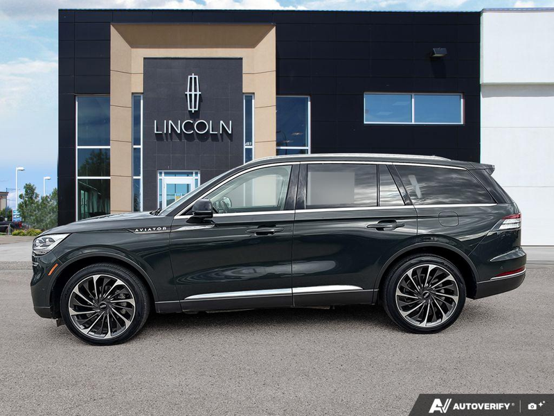 USED 2022 Lincoln Aviator Reserve - Gilded Green Exterior / SANDSTONE LEATHER TRIMMED Interior - $44,937 - Stock #E60261A - VIN 5LM5J7XC2NGL05342 - Photo 3