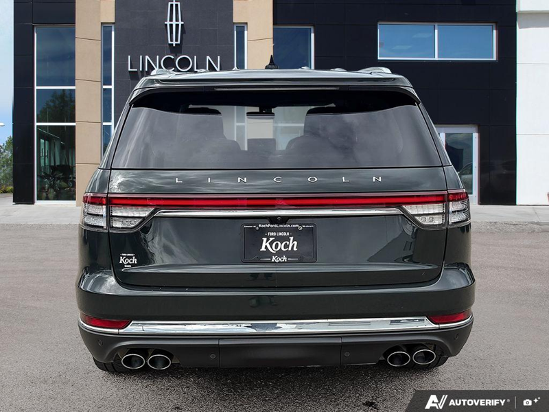 USED 2022 Lincoln Aviator Reserve - Gilded Green Exterior / SANDSTONE LEATHER TRIMMED Interior - $44,937 - Stock #E60261A - VIN 5LM5J7XC2NGL05342 - Photo 5