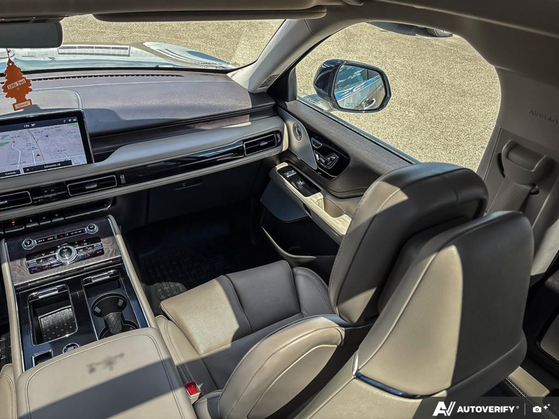 USED 2023 Lincoln Aviator Reserve - Jewel Sandstone Prem Colorant Exterior / SANDSTONE LEATHER TRIMMED Interior - $56,998 - Stock #E60455A - VIN 5LM5J7XC3PGL10519 - Photo 25