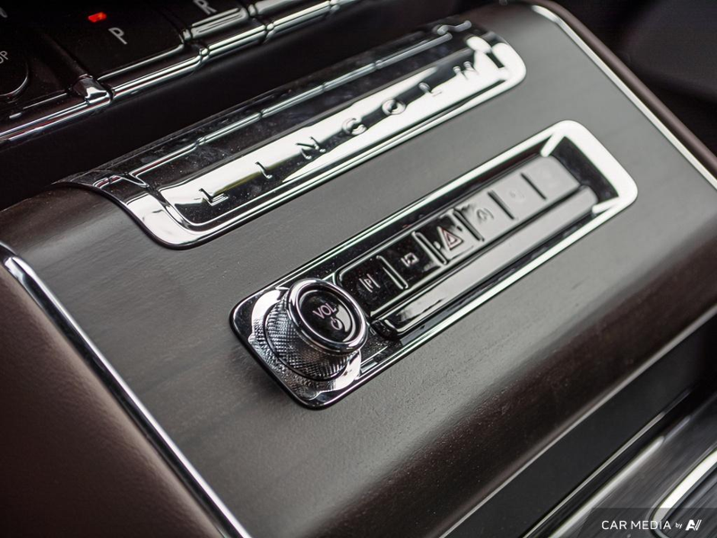 DEMO 2025 Lincoln Aviator Reserve - Red Carpet Exterior / HOT CHOCOLATE PREM LTHR Interior - $79,834 - Stock #E50756 - VIN 5LM5J7XC9SGL25485 - Photo 18
