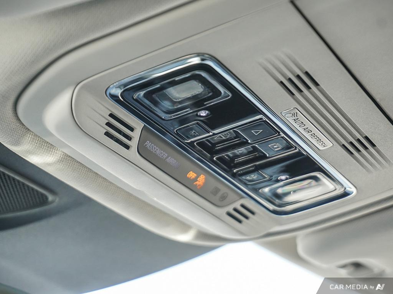 DEMO 2025 Lincoln Aviator Reserve - Pristine White Metallic Tri-coat Exterior / ONYX PREM LEATHER Interior - $79,669 - Stock #E50654 - VIN 5LM5J7XC3SGL00968 - Photo 22