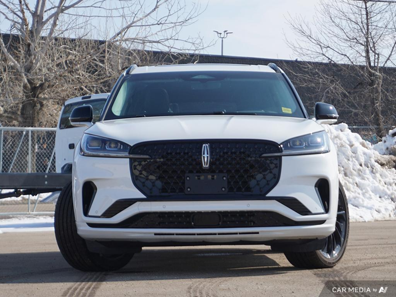 DEMO 2025 Lincoln Aviator Reserve - Pristine White Metallic Tri-coat Exterior / ONYX PREM LEATHER Interior - $79,669 - Stock #E50654 - VIN 5LM5J7XC3SGL00968 - Photo 2