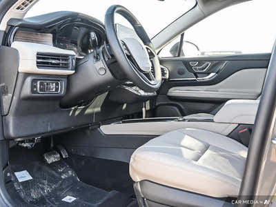 2025 Lincoln Corsair Grand Touring 1