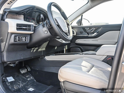 2025 Lincoln Corsair Grand Touring 1