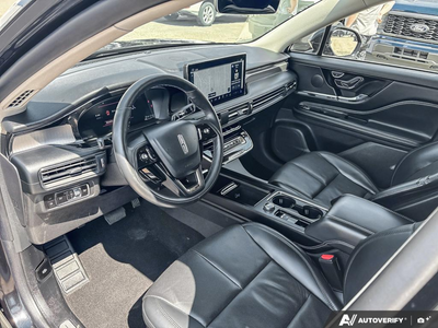 USED 2025 Lincoln Corsair Grand Touring - EBONY, PREMIUM LEATHER-TRIMMED HEATED CAPTAIN'S CHAIRS Interior - $52,976 - Stock #EP4719 - VIN 5LMTJ5DZ1SUL12154
