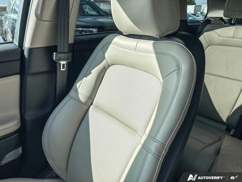 USED 2025 Lincoln Corsair Grand Touring - Harbor Gray Met Cc Exterior / LIGHT SMOKED TRUFFLE, PREMIUM LEATHER-TRIMMED HEATED CAPTAIN'S C Interior - $53,604 - Stock #EP4776 - VIN 5LMTJ5DZ9SUL02410 - Photo 20