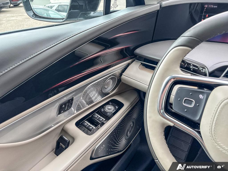 USED 2025 Lincoln Nautilus Reserve - Silver Exterior - $62,955 - Stock #EP4734 - VIN 5LMPJ8KAXSJ973148 - Photo 17