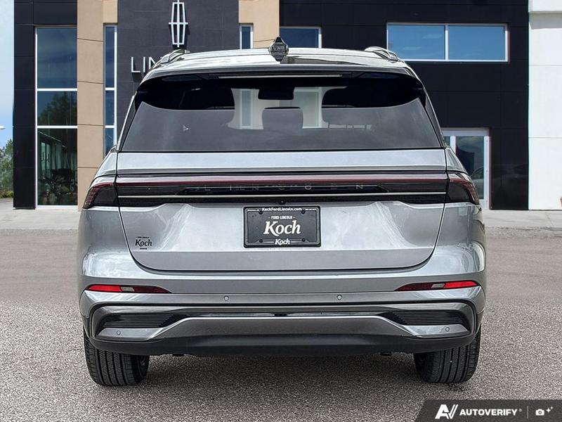 USED 2025 Lincoln Nautilus Reserve - Silver Exterior - $62,955 - Stock #EP4734 - VIN 5LMPJ8KAXSJ973148 - Photo 5