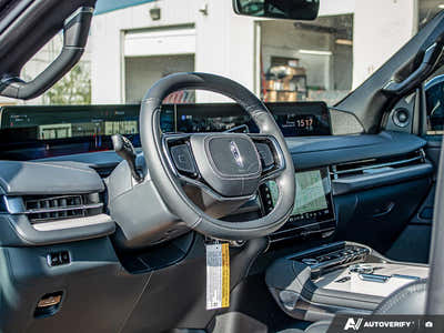 2025 Lincoln Navigator L Reserve