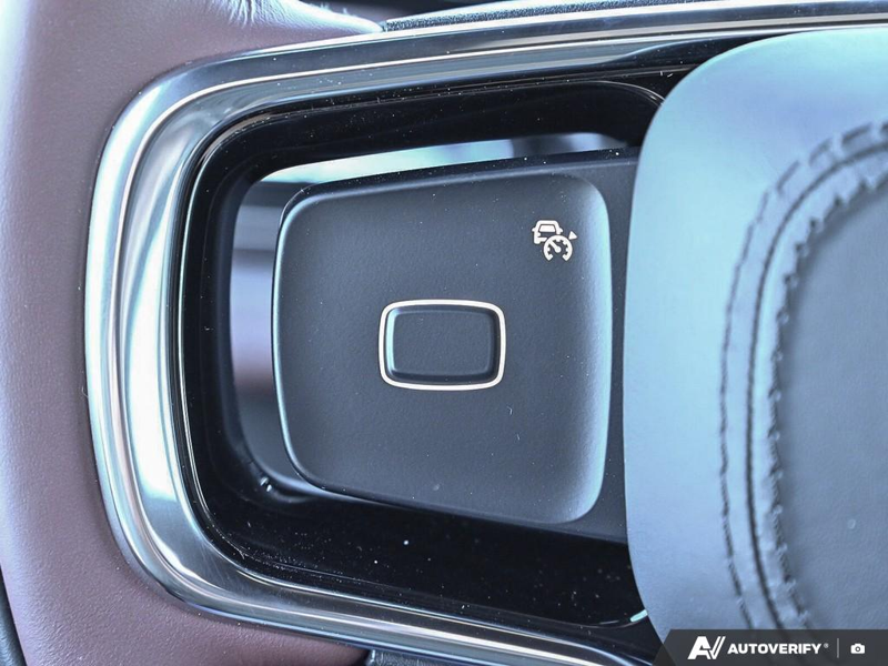 NEW 2025 Lincoln Navigator L Reserve - Flight Blue Clearcoat Exterior / HOT CHOCOLATE LEATHER Interior - $124,989 - Stock #E51320 - VIN 5LMJJ3LG3SEL16762 - Photo 18