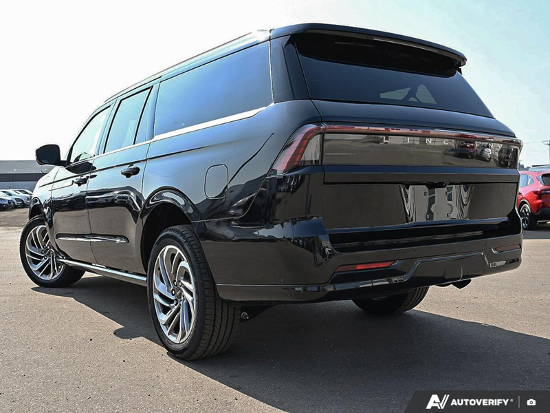 NEW 2025 Lincoln Navigator L Reserve - Infinite Black Metallic Exterior / HOT CHOCOLATE LEATHER Interior - $122,914 - Stock #E51227 - VIN 5LMJJ3LG3SEL14395 - Photo 4