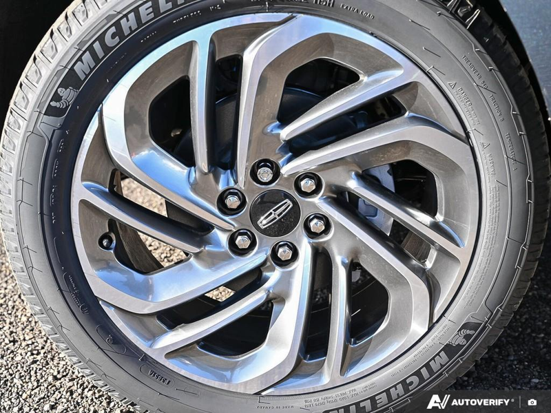 NEW 2025 Lincoln Navigator L Reserve - Flight Blue Clearcoat Exterior / HOT CHOCOLATE LEATHER Interior - $124,989 - Stock #E51320 - VIN 5LMJJ3LG3SEL16762 - Photo 6