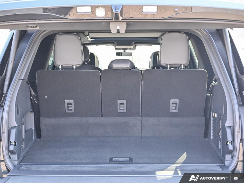 DEMO 2025 Lincoln Navigator Reserve - Flight Blue Clearcoat Exterior / BLACK ONYX LEATHER Interior - $113,864 - Stock #E51230 - VIN 5LMJJ2LG6SEL14398 - Photo 11