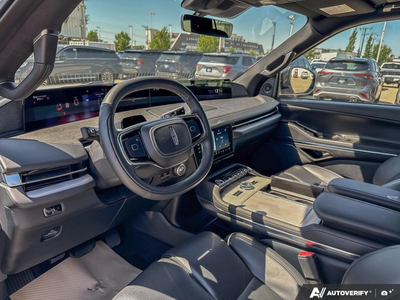 USED 2025 Lincoln Navigator Reserve - BLACK ONYX LEATHER Interior - $116,929 - Stock #E60801A - VIN 5LMJJ2LG6SEL00856