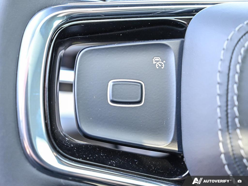 DEMO 2025 Lincoln Navigator Reserve - Flight Blue Clearcoat Exterior / BLACK ONYX LEATHER Interior - $113,864 - Stock #E51230 - VIN 5LMJJ2LG6SEL14398 - Photo 17