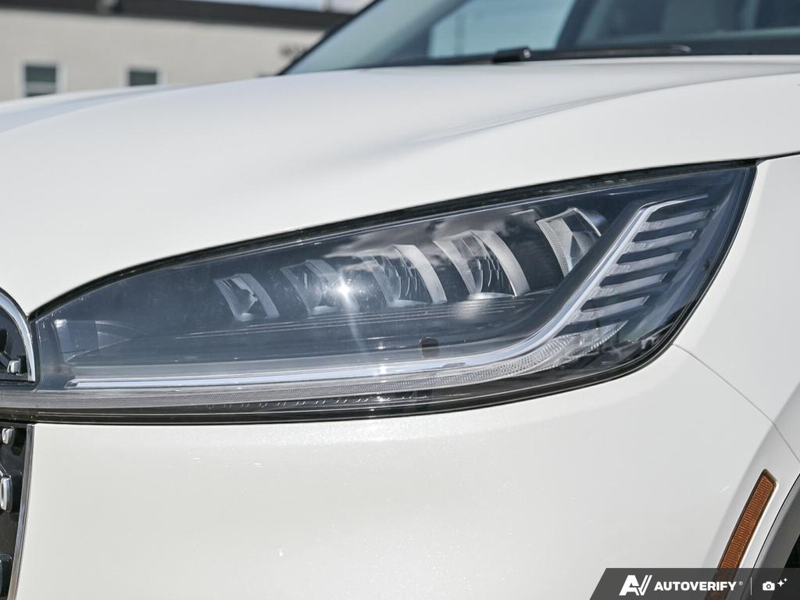 NEW 2026 Lincoln Aviator Premiere - Pristine White Metallic Tri-coat Exterior / LIGHT SPACE GRAY Interior - $80,884 - Stock #E60515 - VIN 5LM5J6XC1TGL13164 - Photo 10
