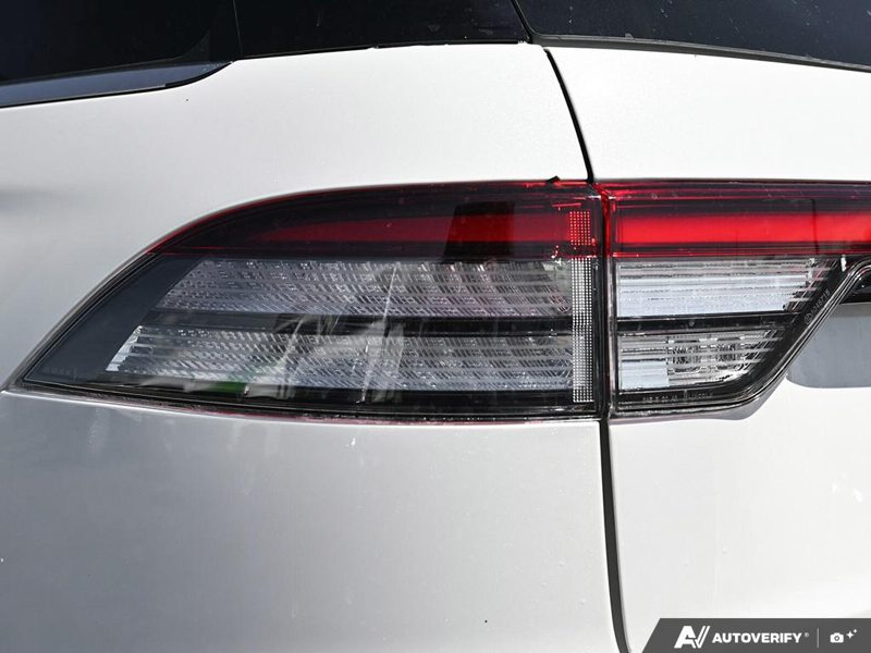 NEW 2026 Lincoln Aviator Reserve - Pristine White Metallic Tri-coat Exterior / HOT CHOCOLATE PREM LTHR Interior - $89,469 - Stock #E60796 - VIN 5LM5J7XC6TGL18446 - Photo 11