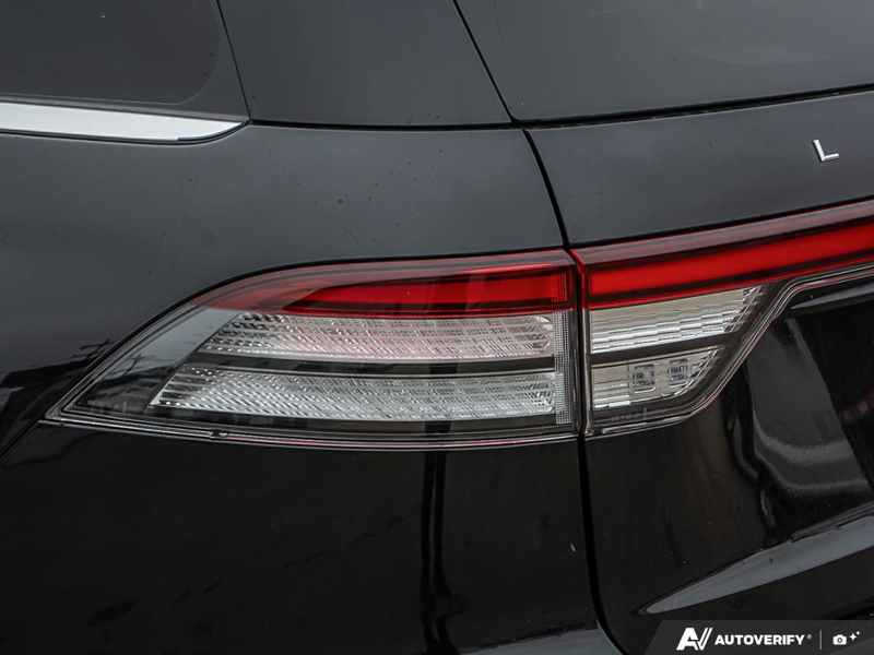 NEW 2026 Lincoln Aviator Reserve - Infinite Black Metallic Exterior / ONYX PREM LEATHER Interior - $85,436 - Stock #E60508 - VIN 5LM5J7XC3TGL15231 - Photo 12