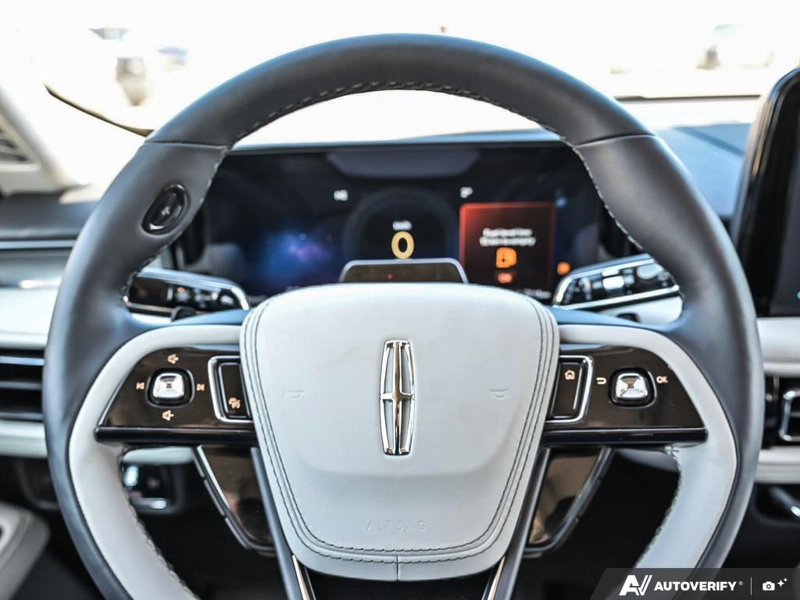 NEW 2026 Lincoln Aviator Premiere - Pristine White Metallic Tri-coat Exterior / LIGHT SPACE GRAY Interior - $80,884 - Stock #E60515 - VIN 5LM5J6XC1TGL13164 - Photo 14