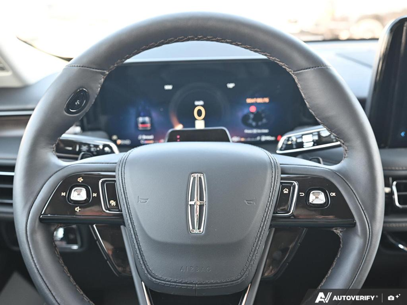 NEW 2026 Lincoln Aviator Reserve - Whisper Blue Metallic Clearcoat Exterior / ONYX PREM LEATHER Interior - $94,673 - Stock #E60986 - VIN 5LM5J7XC2TGL23935 - Photo 15