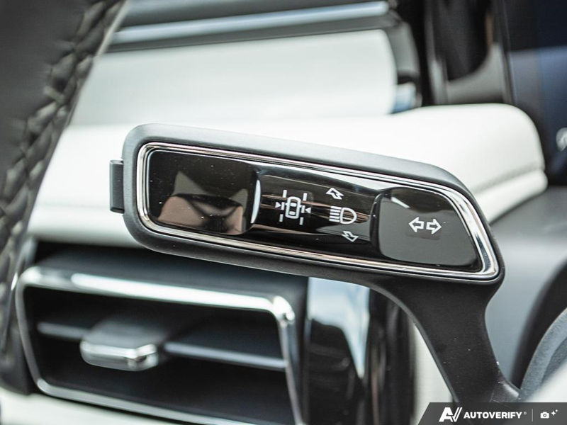 NEW 2026 Lincoln Aviator Reserve - Pristine White Metallic Tri-coat Exterior / LIGHT SPACE GRAY PREM LEATHER Interior - $98,894 - Stock #E60261 - VIN 5LM5J7XC4TGL08918 - Photo 16