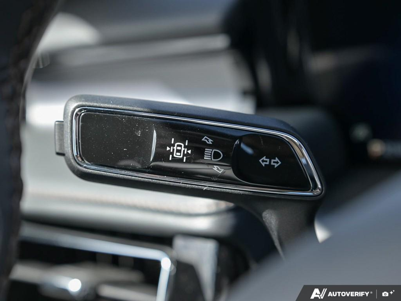 NEW 2026 Lincoln Aviator Premiere - Infinite Black Metallic Exterior / ONYX, LINCOLN SOFT TOUCH HEATED/VENTILATED COMFORT SEATS Interior - $77,111 - Stock #E60613 - VIN 5LM5J6XC3TGL13148 - Photo 16
