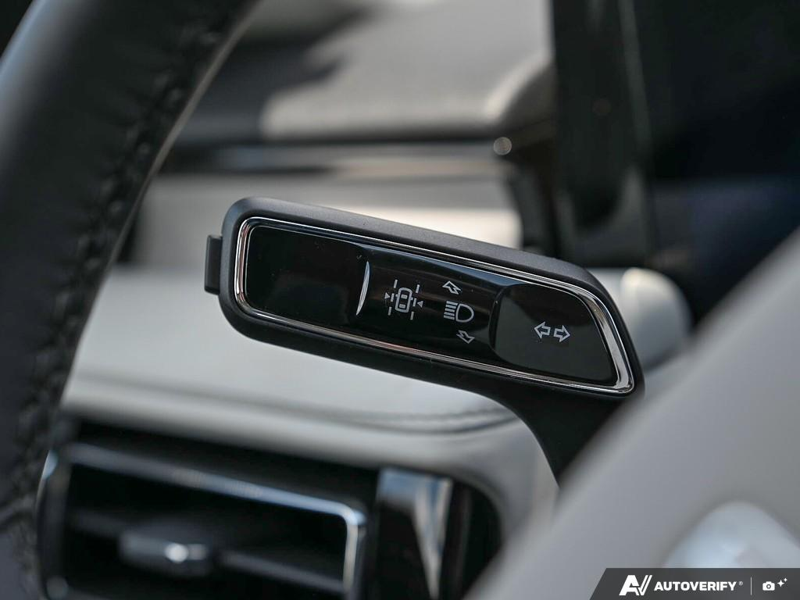 NEW 2026 Lincoln Aviator Reserve - Harbor Gray Met Cc Exterior / LIGHT SPACE GRAY PREM LEATHER Interior - $91,469 - Stock #E60718 - VIN 5LM5J7XC3TGL18517 - Photo 16
