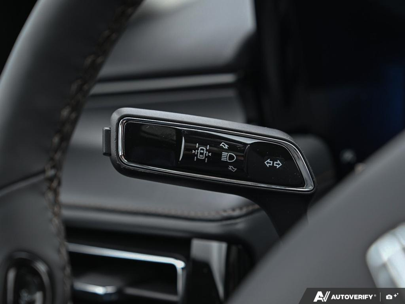 NEW 2026 Lincoln Aviator Premiere - Pristine White Metallic Tri-coat Exterior / ONYX, LINCOLN SOFT TOUCH HEATED/VENTILATED COMFORT SEATS Interior - $77,826 - Stock #E60669 - VIN 5LM5J6XC0TGL17402 - Photo 16