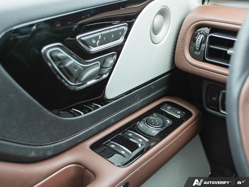 NEW 2026 Lincoln Aviator Reserve - Pristine White Metallic Tri-coat Exterior / HOT CHOCOLATE PREM LTHR Interior - $94,214 - Stock #E60213 - VIN 5LM5J7XC5TGL08944 - Photo 17