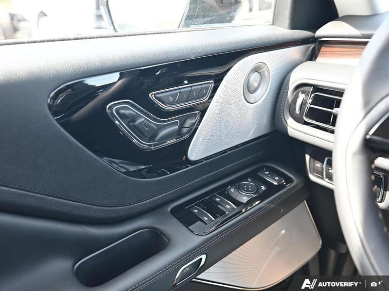 NEW 2026 Lincoln Aviator Reserve - Whisper Blue Metallic Clearcoat Exterior / ONYX PREM LEATHER Interior - $92,500 - Stock #E60974 - VIN 5LM5J7XC8TGL25012 - Photo 17