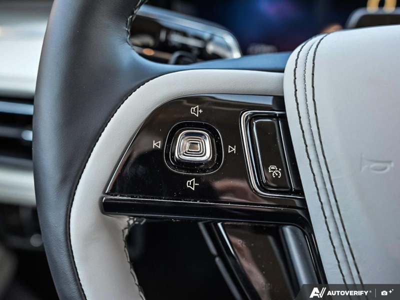 NEW 2026 Lincoln Aviator Premiere - Pristine White Metallic Tri-coat Exterior / LIGHT SPACE GRAY Interior - $80,884 - Stock #E60515 - VIN 5LM5J6XC1TGL13164 - Photo 18