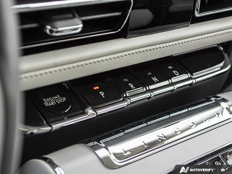 NEW 2026 Lincoln Aviator Reserve - Harbor Gray Met Cc Exterior / LIGHT SPACE GRAY PREM LEATHER Interior - $89,794 - Stock #E60245 - VIN 5LM5J7XC0TGL09239 - Photo 19