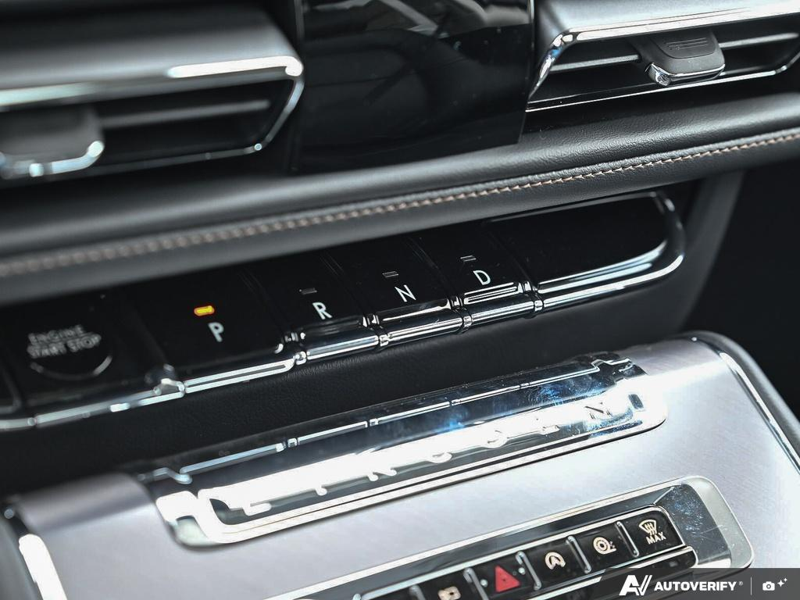 NEW 2026 Lincoln Aviator Premiere - Pristine White Metallic Tri-coat Exterior / ONYX, LINCOLN SOFT TOUCH HEATED/VENTILATED COMFORT SEATS Interior - $77,826 - Stock #E60669 - VIN 5LM5J6XC0TGL17402 - Photo 19