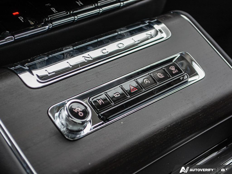 NEW 2026 Lincoln Aviator Reserve - Infinite Black Metallic Exterior / ONYX PREM LEATHER Interior - $85,436 - Stock #E60508 - VIN 5LM5J7XC3TGL15231 - Photo 20