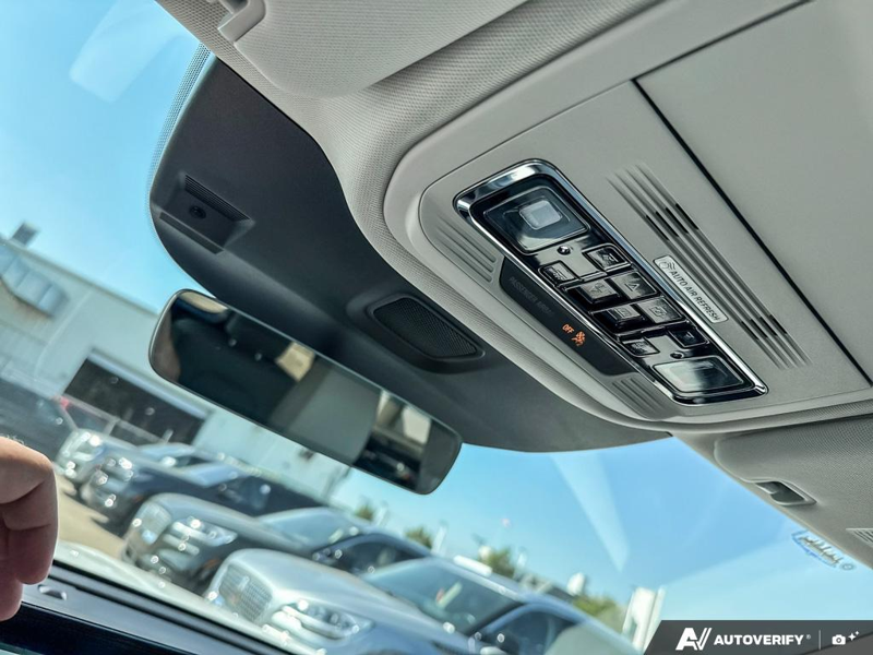 DEMO 2026 Lincoln Aviator Premiere - Pristine White Metallic Tri-coat Exterior / LIGHT SPACE GRAY Interior - $79,216 - Stock #E60358 - VIN 5LM5J6XC7TGL12813 - Photo 21