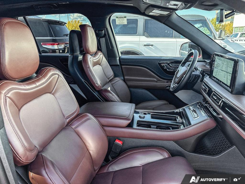 USED 2026 Lincoln Aviator Reserve - Red Carpet Exterior - $99,695 - Stock #EP4792 - VIN 5LM5J7XC7TGL13045 - Photo 22
