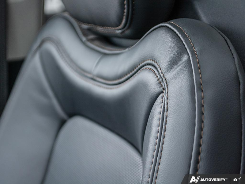 NEW 2026 Lincoln Aviator Reserve - Infinite Black Metallic Exterior / ONYX PREM LEATHER Interior - $85,436 - Stock #E60508 - VIN 5LM5J7XC3TGL15231 - Photo 24