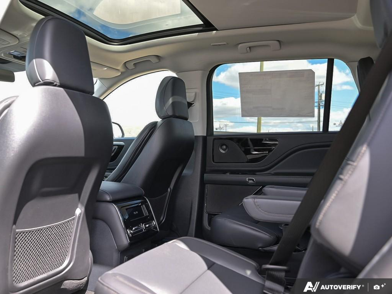 NEW 2026 Lincoln Aviator Premiere - Infinite Black Metallic Exterior / ONYX, LINCOLN SOFT TOUCH HEATED/VENTILATED COMFORT SEATS Interior - $77,111 - Stock #E60613 - VIN 5LM5J6XC3TGL13148 - Photo 24